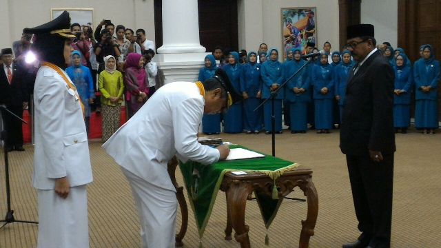 Rano Karno Lantik Walikota dan Wakil Walikota Tangsel 3
