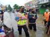 Personel TNI-Polri Dikerahkan Untuk Membantu Korban yang Kebanjiran