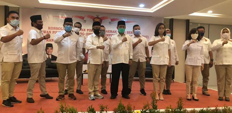 Muhamad-Saras bersama Fraksi Gerindra DPRD Tangsel usai konsolidasi di DPW Gerindra Banten