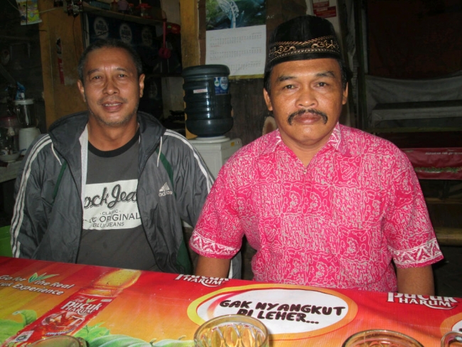 Ketua Lapbas Banten, H. TB. Endang, S bersama aktivis Lapbas, Galing