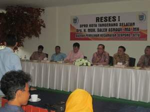 Suasana reses Wakil Ketua DPRD Kota Tangsel Moh Saleh Asnawi di Setu.