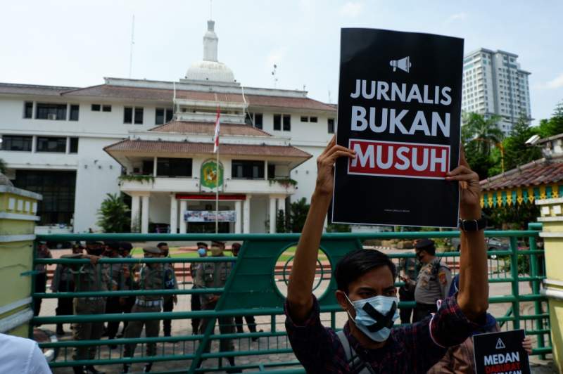 Aksi Tutup Mulut Jurnalis, Tuntut Wali Kota Bobby Evaluasi Pengamanan