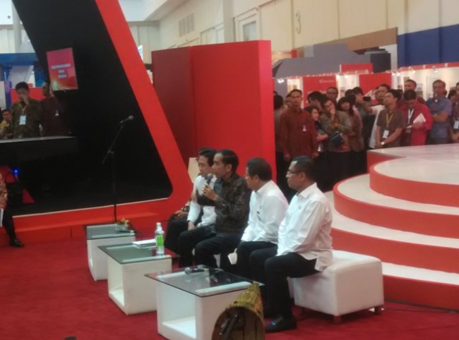 Presiden Joko Widodo beserta beberapa menteri hadir meresmikan Indonesia Convention Exhibition, BSD. 