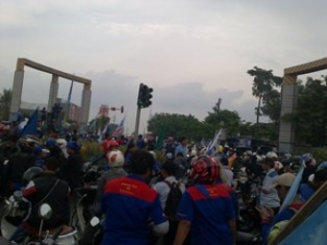 Ribuan Buruh Kepun lagi Puspemkab Tangerang, Selasa (3/12)DT