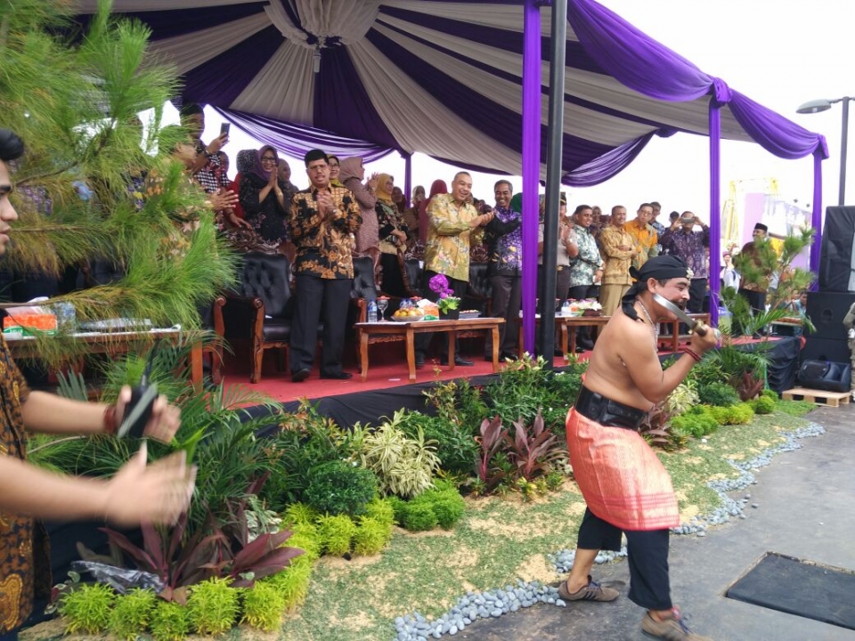 Carnaval seni dan Budaya Meriahkan Pembukaan HUT Kabupaten Tangerang
