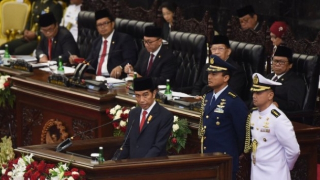 Jokowi: Percepatan Pembangunan Mutlak Dilakukan