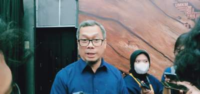 Dirjen Komunikasi dan Informasi Publik (IKP), Usman Kansong, saat jumpa pers di Media Center Kominfo, Jakarta, Rabu (15/2/2023).
