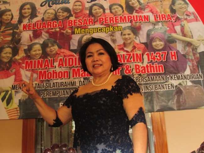 Lim Manggis Ketua DPW Perempuan LIRA Banten saat halal bihalal