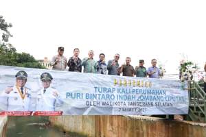 Atasi Banjir, Wali Kota Tangsel Resmikan Pembangunan Turap Kali Puri Bintaro Indah