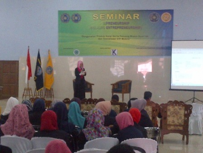 UMT : Gelar Seminar Peluang Bisnis Syariah &amp; Sosialisasi Vip Mobile