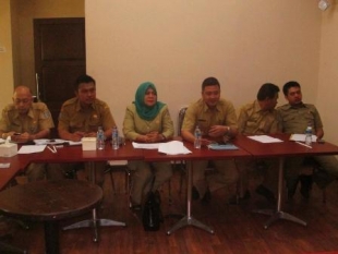 Kepala DBMSDA Kota Tangsel, Retno Prawati di dampingi Jajarannya di acara Coffe Morning, Rabu (10/12)