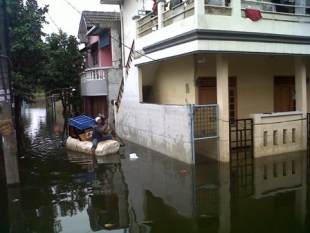 Tangerang- Banjir di Perumahan Mutiara Pluit. (dt)