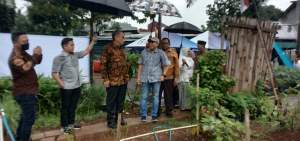 PT IKPP Lakukan Pembinaan Proklim Warga Paku Jaya menuju Tingkat Nasional