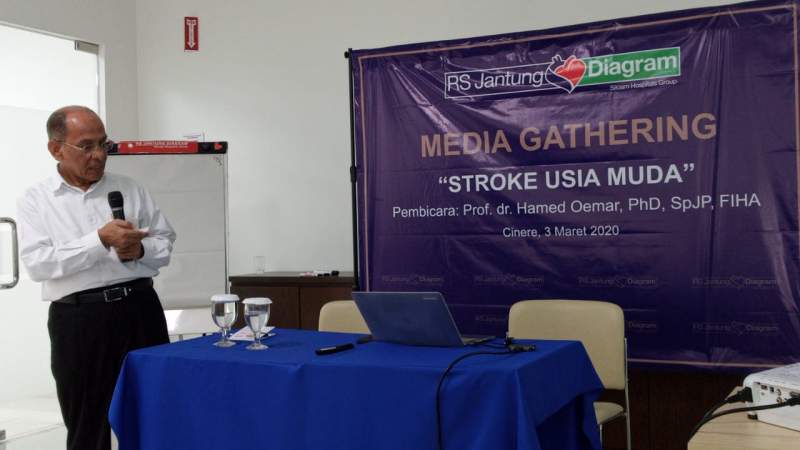 Stroke in Young Patient : Heart and Brain Relationship (Stroke pada Usia Muda)