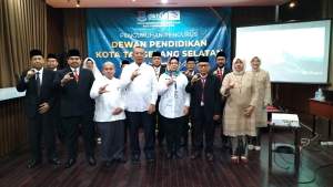 11 Pengurus DP Kota Tangsel Periode 2022-2027 Resmi Dilantik Wali Kota