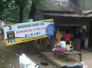 PKS Depok Berikan Diskon Belanja Untuk Ibu - Ibu
