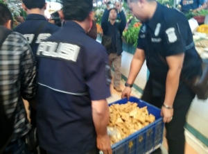 Temuan makanan berbahaya oleh Polda Metro Jaya saat melakukan sidak di Pasar Modern