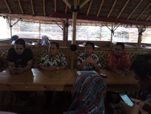 Dinas BPMPTSP Kota Tangerang saat menjelaskan Pelayanan Mobil Keliling kepada wartawan