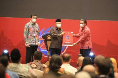 Raih Penghargaan Kemenkumham RI, Pj Gubernur Banten Al Muktabar : Pendorong Kedepankan Prinsip-Prinsip HAM Dalam Pelayanan Publik