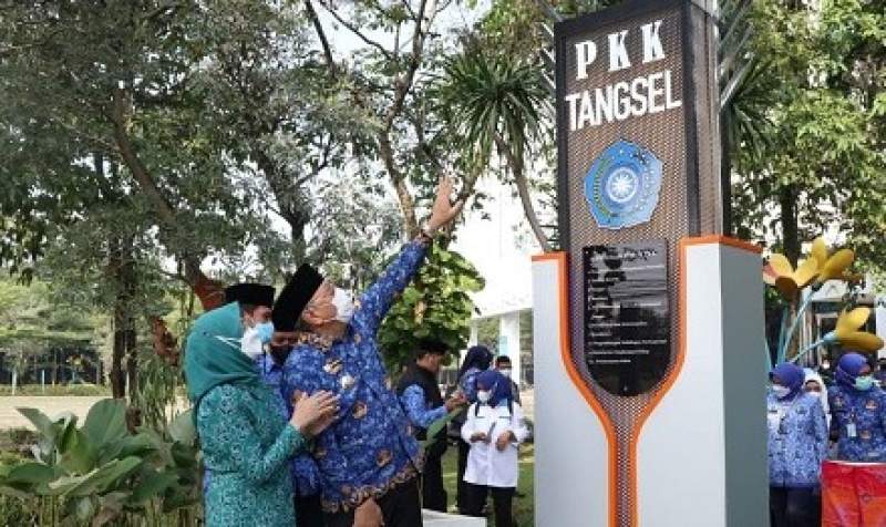 Wali Kota Tangsel Resmikan Tugu PKK Kota Tangerang Selatan