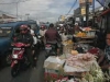 Pasar Tumpah Akibatkan Kemacetan Lalu Lintas