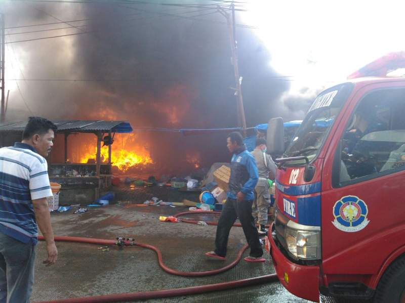 Lima Kios Ludes Terbakar di Pasar Serpong