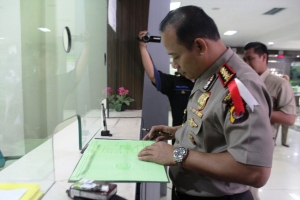 Kapolresta Tangerang Ikut Antri Urus Sertifikat di BPN