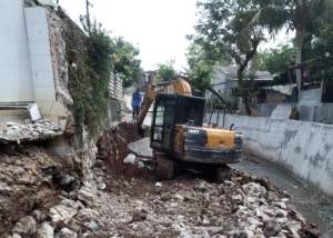 Pekerja Turap di Tangsel Tertimpa Reruntuhan, Proyek Dihentikan Sementara