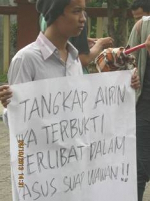 Aksi Demo HMI Cirendeu,Tuntut DPRD Tangsel Gunakan Hak Angket