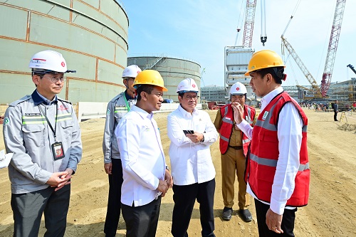 Pj Gubernur Banten Al Muktabar Dampingi Presiden Jokowi Tinjau Pembangunan PT Lotte Chemical Indonesia 2