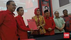 Mantan Wali Kota angsel, Airin Resmi Daftar Bacagub Banten. ( Foto: Cnn Indonesia)