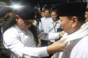 Menhan Prabowo Kunjungan Balasan ke Ponpes Gus Miftah