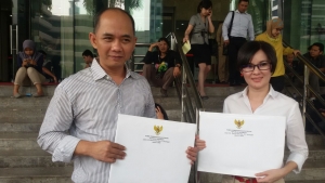 Pasangan calon Pilkada Tangsel  Ikhsan-Li Claudia di KPK