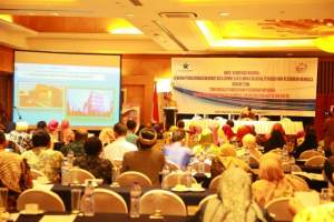 Wali Kota Tangsel Airin Rachmi Diany memberi pemaparan pada seminar nasional Pembudayaan Kegemaran Membaca