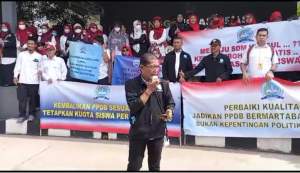PPDB Online Kacau, Kepala Sekolah Swasta Demo ke DPRD