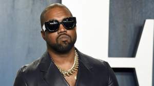 Media Sosial Parler Batal Diakusisi Kanye West