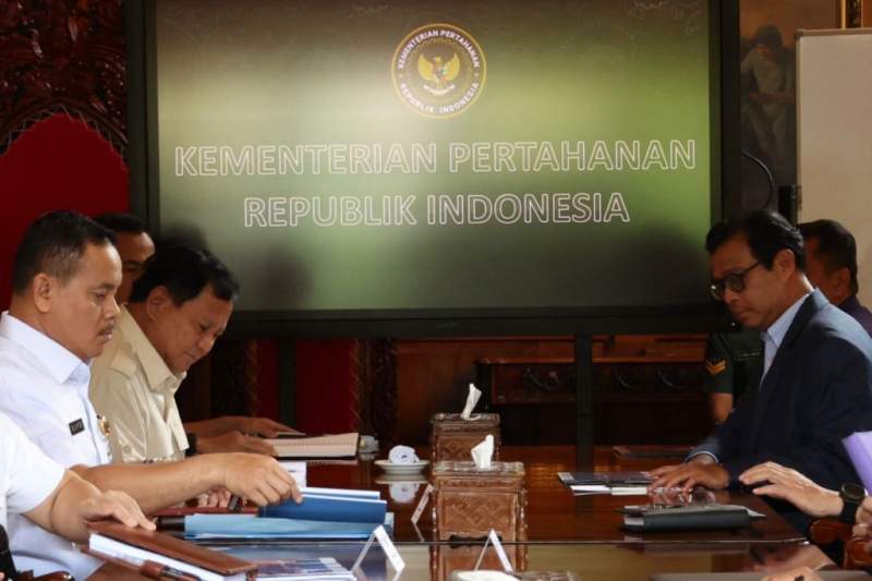 Menhan Prabowo Bertemu Gubernur Lemhannas, Diskusi Isu Pertahanan Terkini