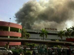 Pasar Senen Hangus Terbakar, Kerugian Capai Ratusan Miliar