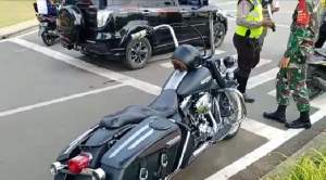 Operasi Yustisi, Petugas Gabungan Beri Sanksi Pengguna Harley Davidson Dengan Push Up