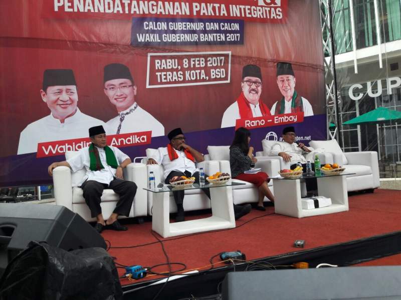Suasana diskusi pilgub Banten di salah satu mal di Serpong.