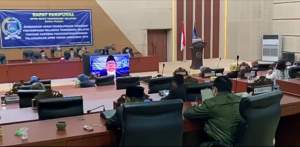 Rapat Paripurna Pandangan Umum Fraksi soal LKPj Walikota Tangsel