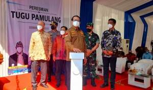 Gubernur Banten Wahidin Halim resmikan Tugu Pamulang.