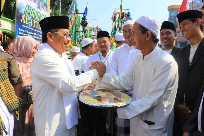 Lepas Arak-Arakan Perahu Maulid, Arief Ingin Khazanah Budaya Islam di Kota Tangerang Terus Terjaga