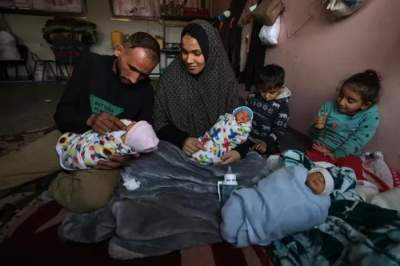 Ditengah Gempuran Israel, Warga Gaza Lahirkan Empat Anak Kembar