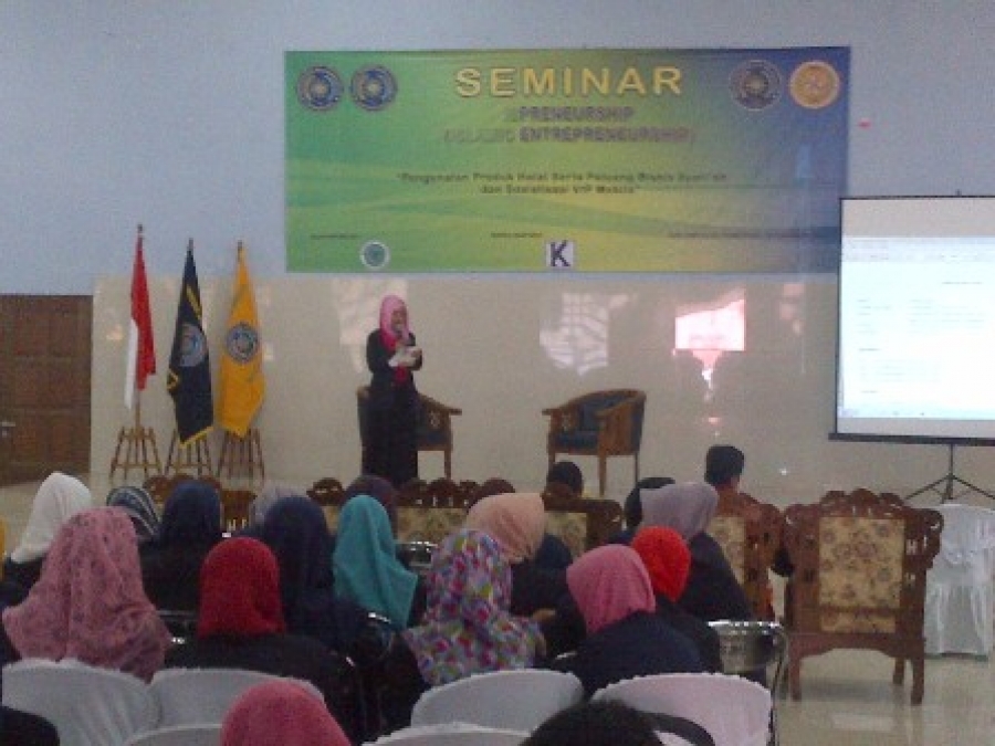 UMT : Gelar Seminar Peluang Bisnis Syariah & Sosialisasi Vip Mobile