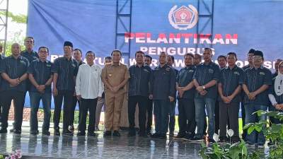 Ketum PWI Pusat Lantik Ketua dan Pengurus PWI Provinsi Banten Periode 2024-2029
