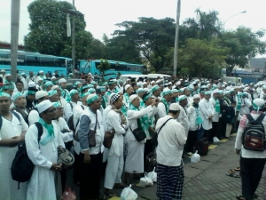 Ratusan Massa dari Ciledug Bersiap Unjuk Rasa di Jakarta