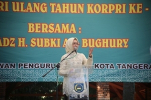Ciputat- Walikota Tangsel,Airin saat di acara Tabligh Akbar di Situ Gintung,Jum&#039;at (22/11)DT