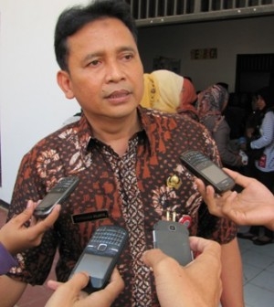 Kepala Dinas Sosial Ketenagakerjaan dan Transmigrasi (Disnakertrans) Kota Tangsel, H Purnama Wijaya