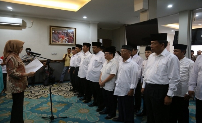 Walikota Tangerang Selatan melantik pengurus FKUB